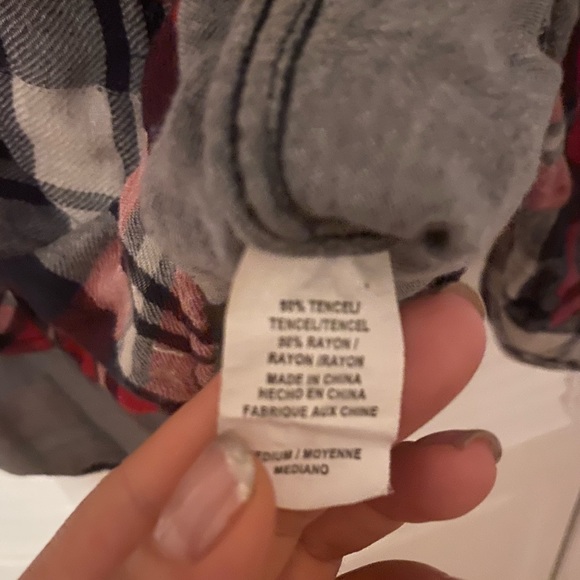 Rails red and navy flannel size medium - Picture 5 of 5